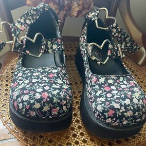 Floral Heart-Buckle Platform Mary Janes - Black/Pink/White